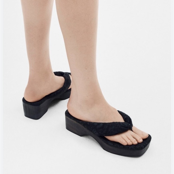 Zara NWT fabric sandals LIMITED EDITION - Picture 6 of 8